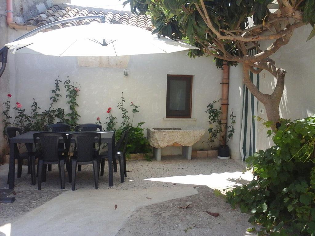 Le Case Di Zia Palma Custonaci Exterior foto